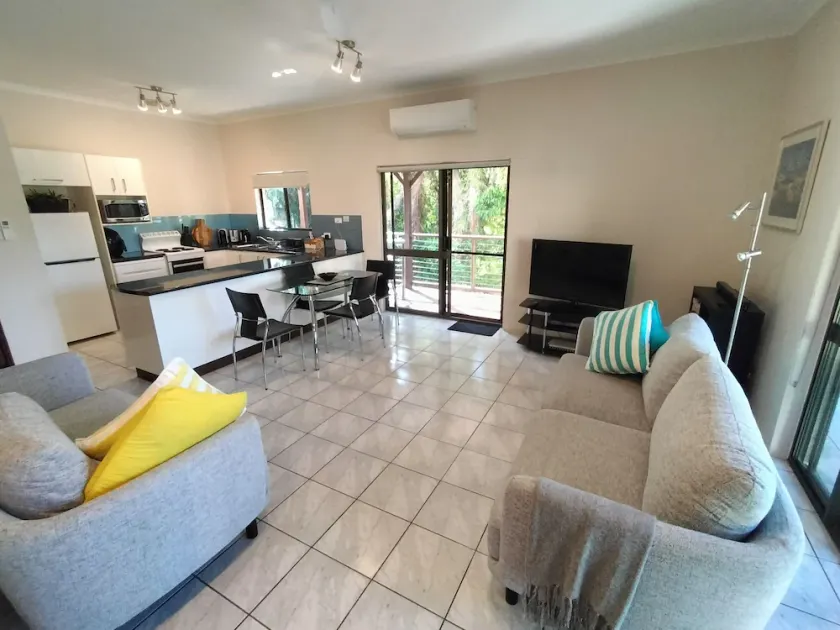 Townhouse No 6 , Marlin Tce on Mudlo - Image 1