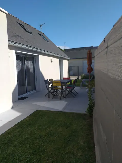 Spacious gîte close to the beach and port - Image 1