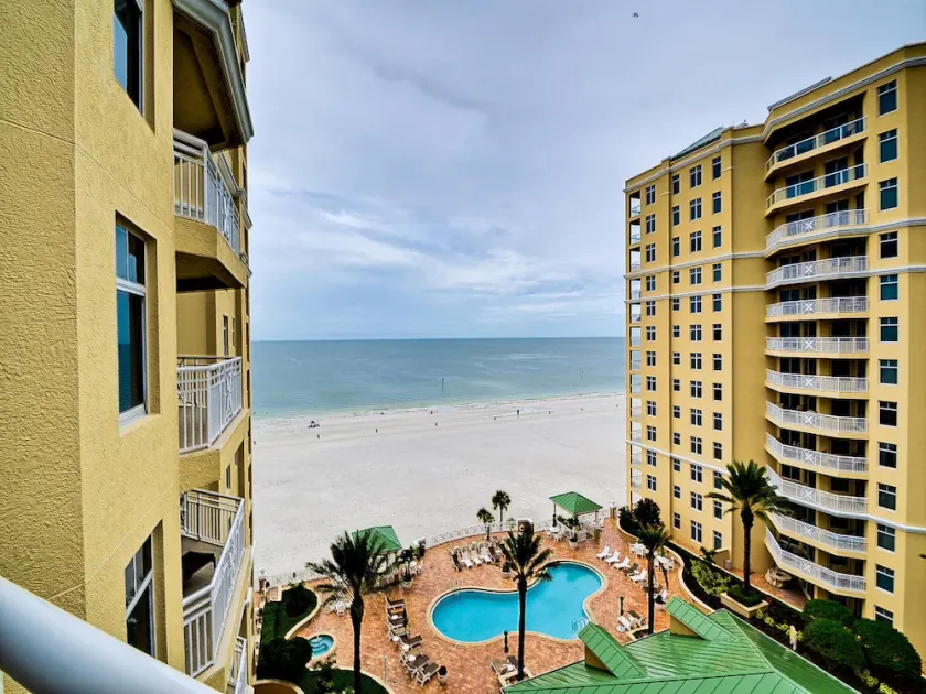 Mandalay Beach Club 1006P Lyx Beachfront Condo - Image 1