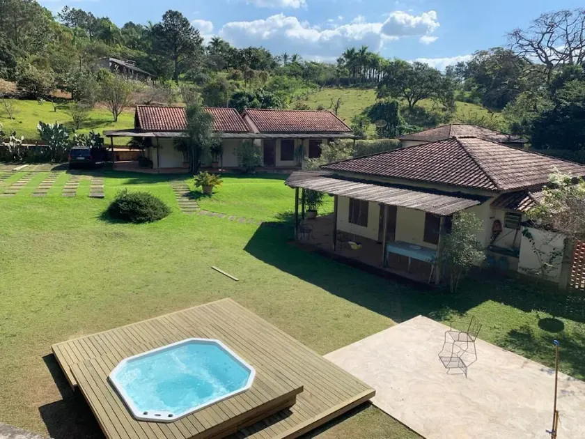 Country house with fireplace, soccer field and jacuzzi: Near São Paulo, 50 minutes away. - Image 1
