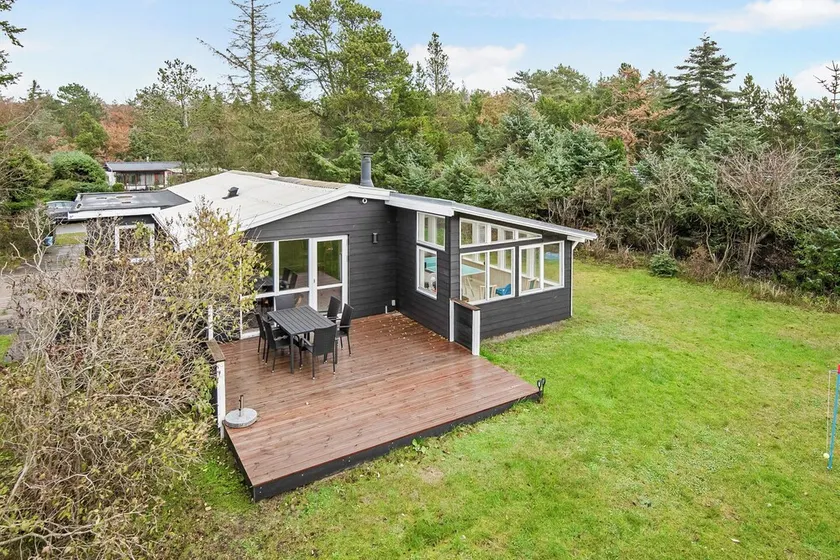 Cozy Cottage With 600 M To The Beach - Image 1