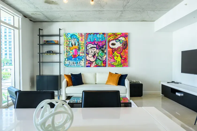 Luxurious 2bd/2ba Condo in Wynwood w/ Pool & FREE Parking - Image 1