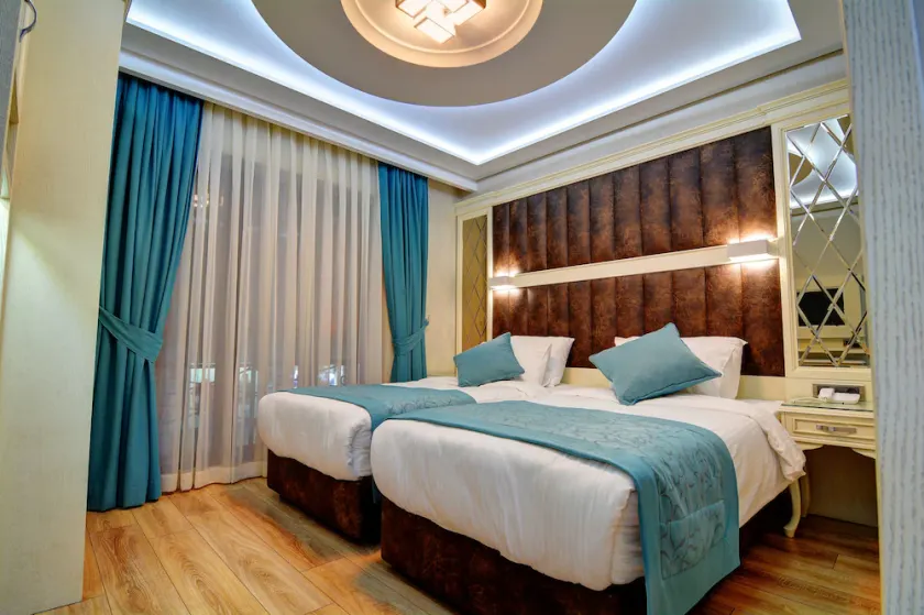 Novelty Hotel - Image 1