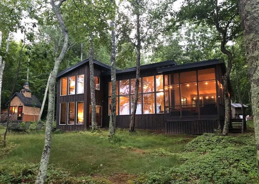 Feeling Superior - Cliffside Home with Amazing Lake Views - Image 1