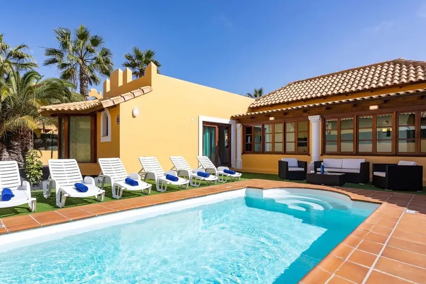 Villa \"Helen\" with Private Pool, Private Terrace & Wi-Fi - Image 1