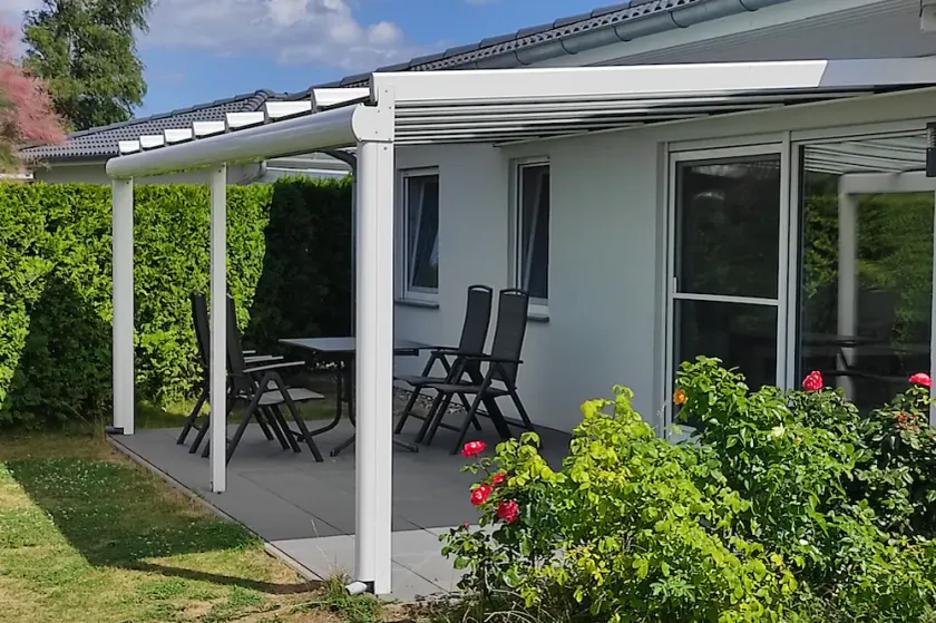 Ferienhaus für 4 Pers. mit 2 Schlafzimmern, Überdachter Terrasse, Holzofensauna - Image 1