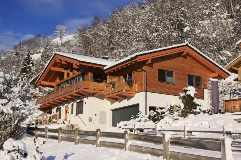 Luxury chalet (sleeps 12) in Bramberg on sunny location with great views - Image 1