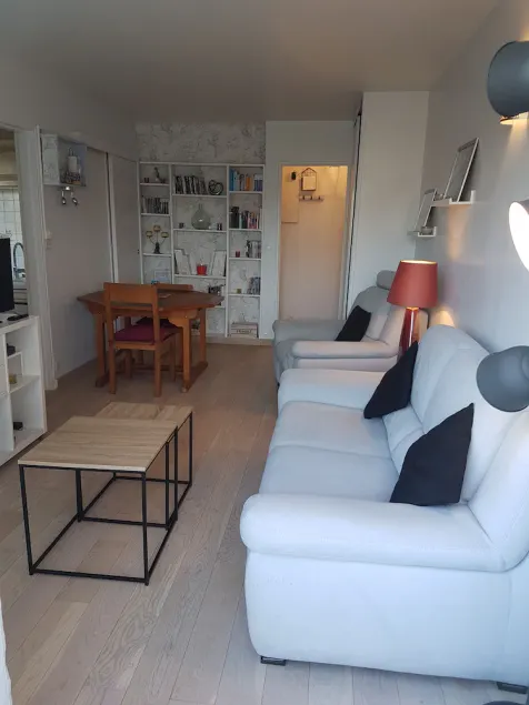 Ampio appartamento con 1 camera da letto di 35m2 in una piccola residenza tranquilla a 2 minuti a piedi dal mare - Image 1
