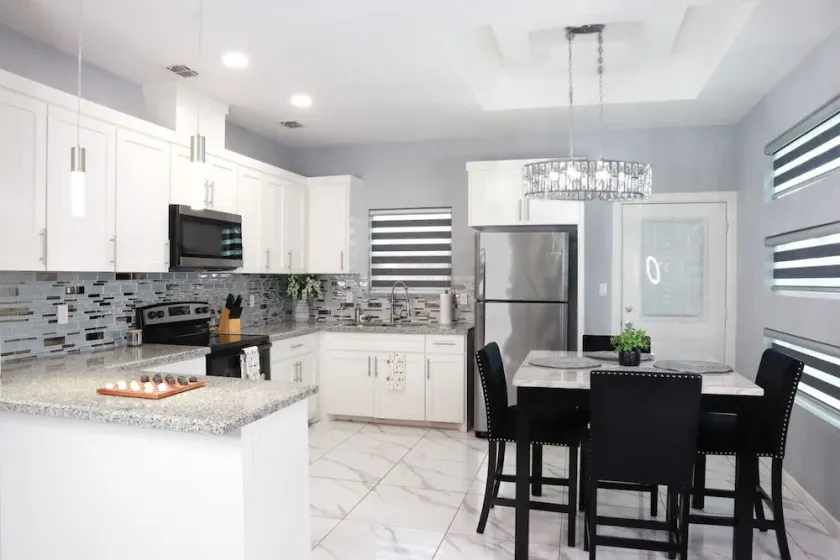 2BR Luxe Home Near Downtown Pharr - Image 1
