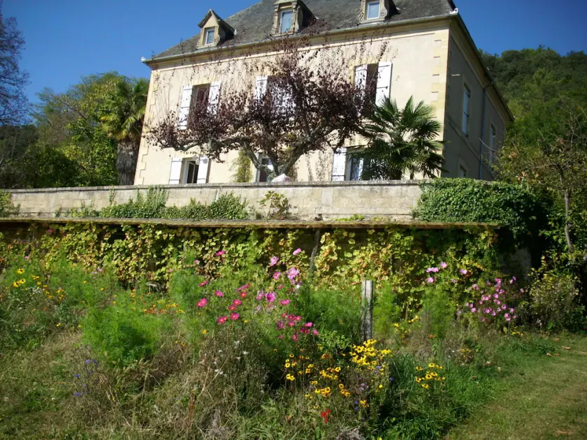 Spacious house with swimming pool in Dordogne Sarlat Perigord and Souillac  - Image 1