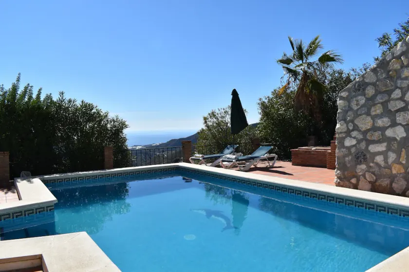 Immaculate House - with private pool and stunning views - Image 1