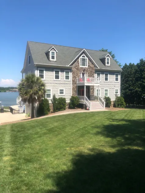 Luxury Lake House, Pool, Hot tub, Dock, Beach, Game room ,Boat Rental available - Image 1
