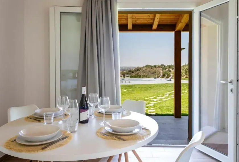 ISULA TRAVEL - Panoramic Relax Lodges - Image 1