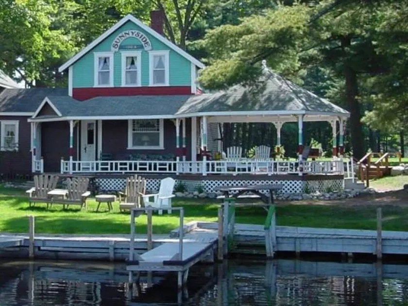 Ossipee Lake house, pet friendly - Image 1