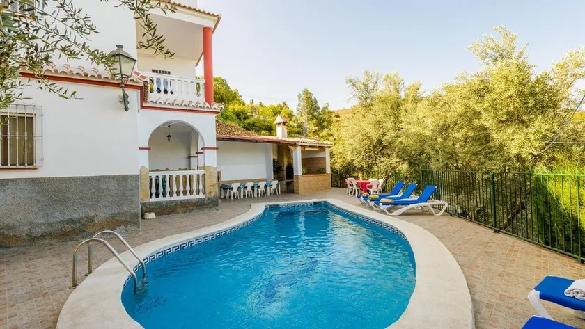 Casa Parador de los Olivos Sayalonga by Ruralidays - Image 1