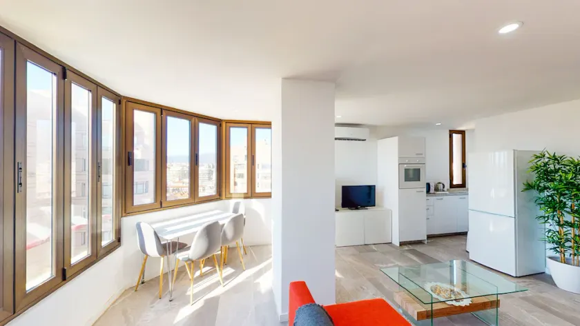 Las Palmeras - Best Location Cozy Apartment - Image 1