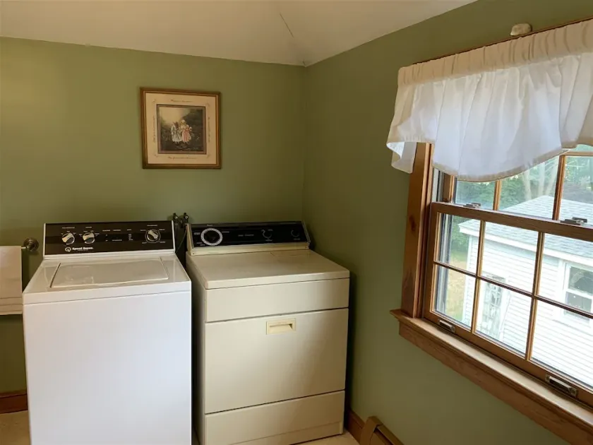 Experience spacious comfort at Open Hearth, a 5-bedroom retreat in Ferry Beach, Saco, ME. - Image 1