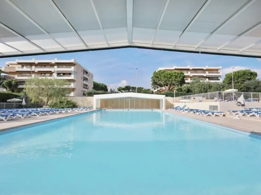 06U - Beautiful studio in residence - swimming pool and tennis court - Image 1