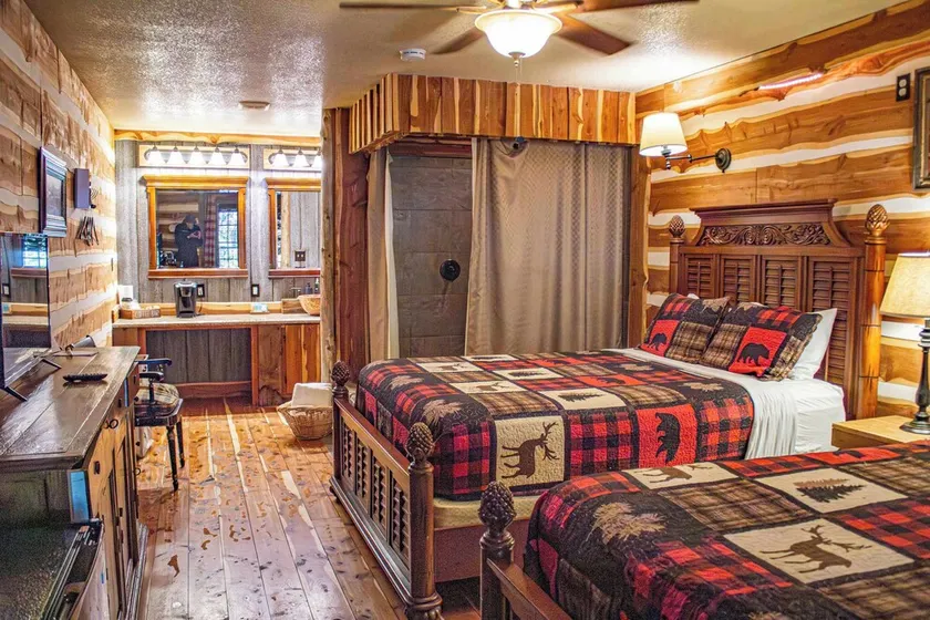 Farm House Room #10 S - Image 1