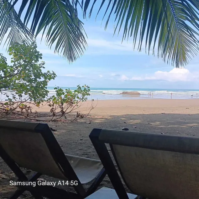 BEACHFRONT......BEACHFRONT.......BEACHFRONT - Image 1