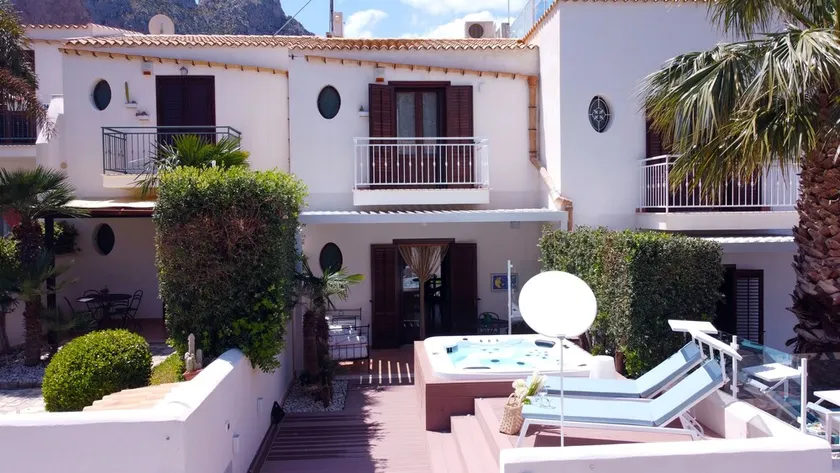 Villa Luna Meerblick mit Garten und Grill - Image 1