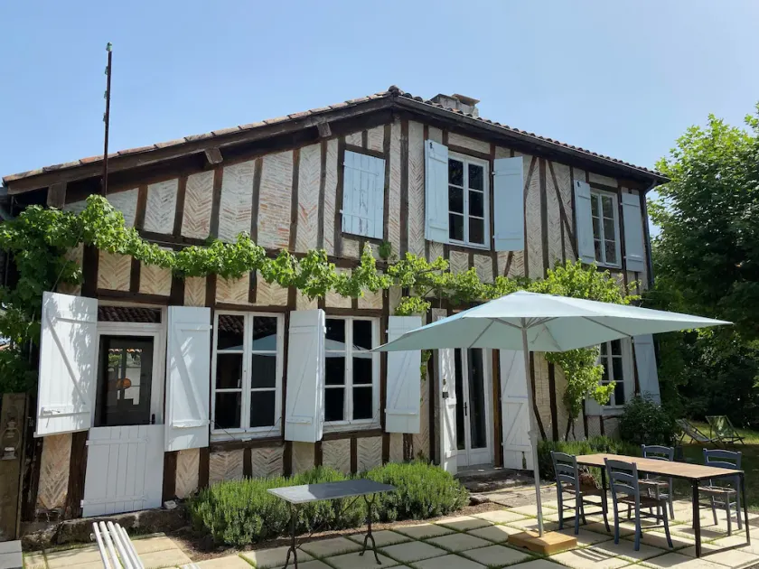 Authentic 19th-century villa 240 M2, private pool, 15 mn from Mimizan. - Image 1