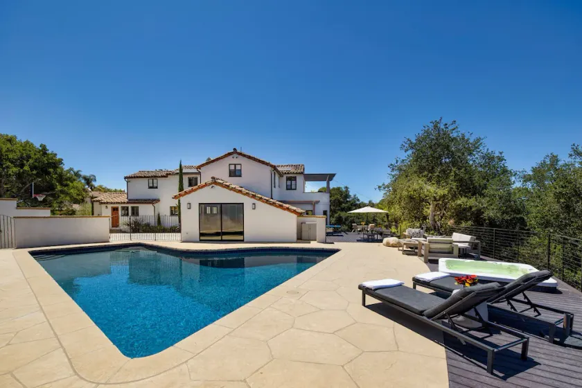 Stunning, Private Home With Pool, Hot Tub, and Mountain Views! - Image 1