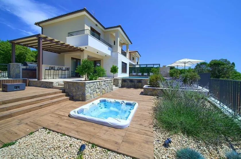 Villa LADY con piscina riscaldata, jacuzzi e sauna - Image 1
