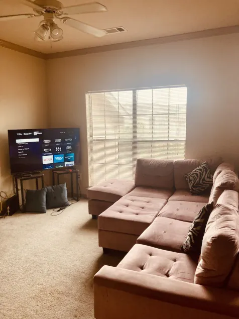 A Beautiful sunny Quiet & comfy 1 bedroom apartment - Image 1