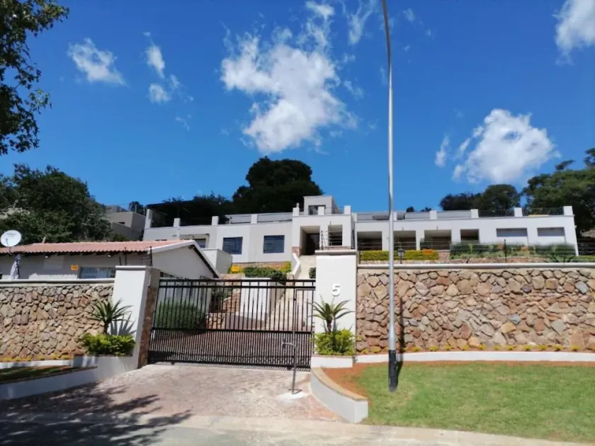 SkyView, a spacious modern cottage. - Image 1