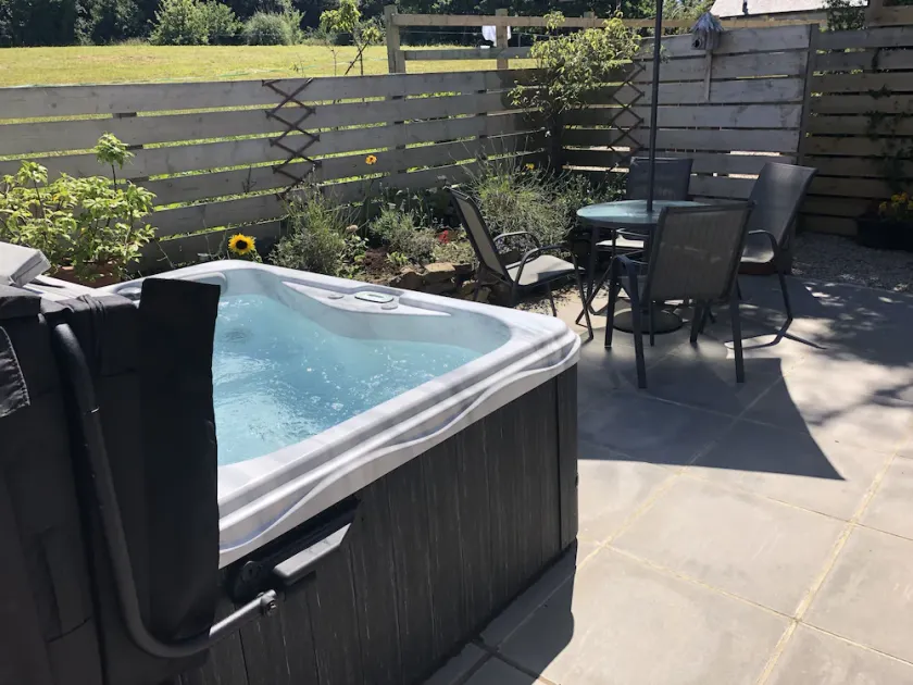 Seahorse Lodge - a hidden countryside gem with Hot tub - Image 1