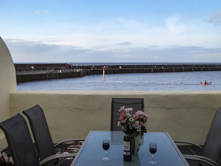 Harbour Cottage - Image 1