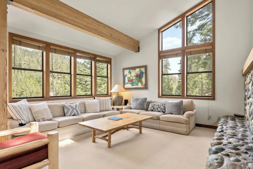 Rocky Alpine Lodge - Indoor Hot Tub, Views - Image 1