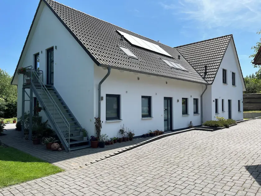 Die Ferienwohnung Pierre 01 ist Eine 3-zimmer-erdgeschoßwohnung für bis zu 4 Per - Image 1