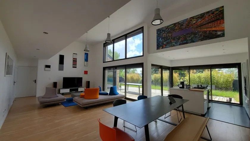 Superbe villa, piscine intérieure, plage à 650m - Image 1