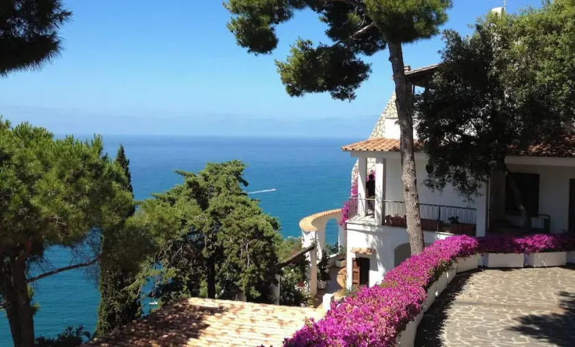 Claro De Lua Circeo B&B - Image 1