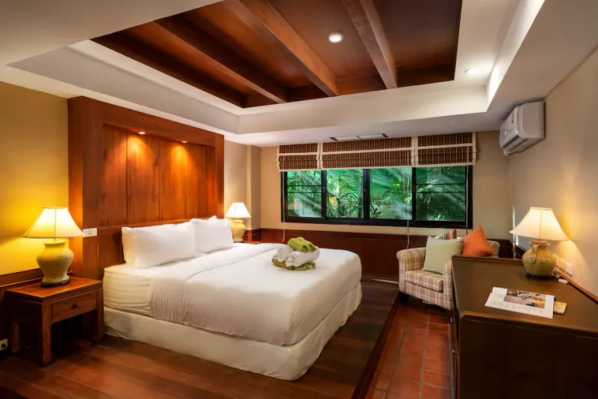 Naiharn beach sands Apartment - Image 1