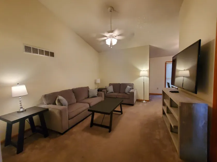 Comfy Newly Furnished Home - Image 1