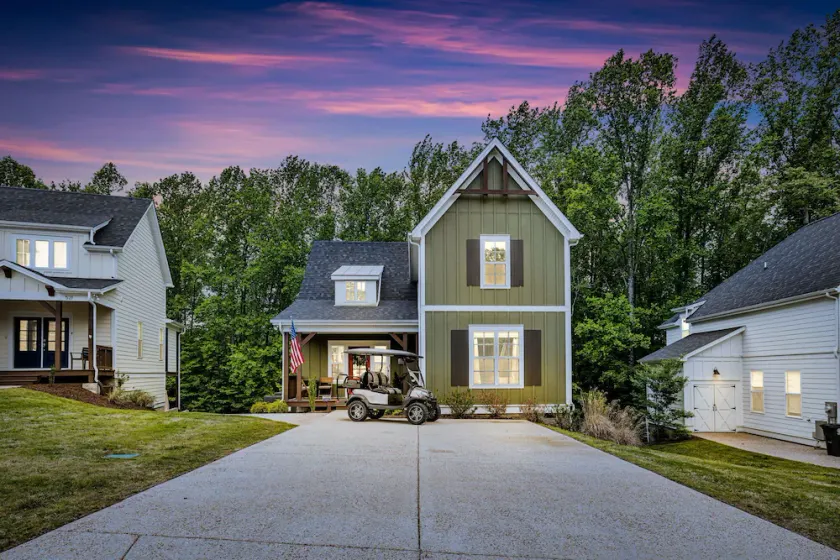 New Tims Ford Lake House w/ Golf Cart, 4 bedrooms, arcade and games! - Image 1
