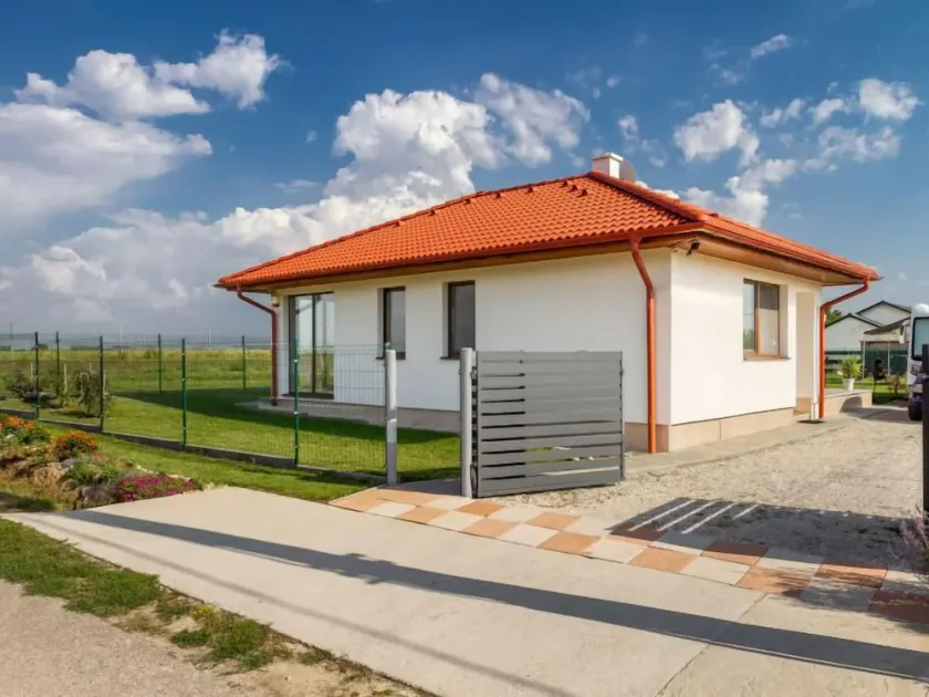 Holiday Home Emily by Interhome - Image 1