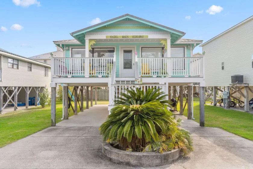 Hazel Mae's Hideaway - Image 1