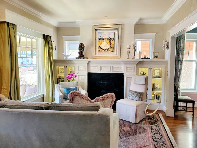 Luxury Home w Office, Gourmet Kitchen, Yoga Studio, & Beautiful Outdoor Spaces - Image 1