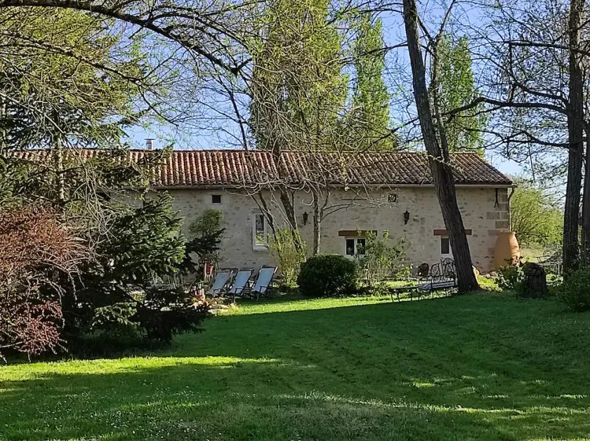 Spacious cottage in the countryside - Image 1