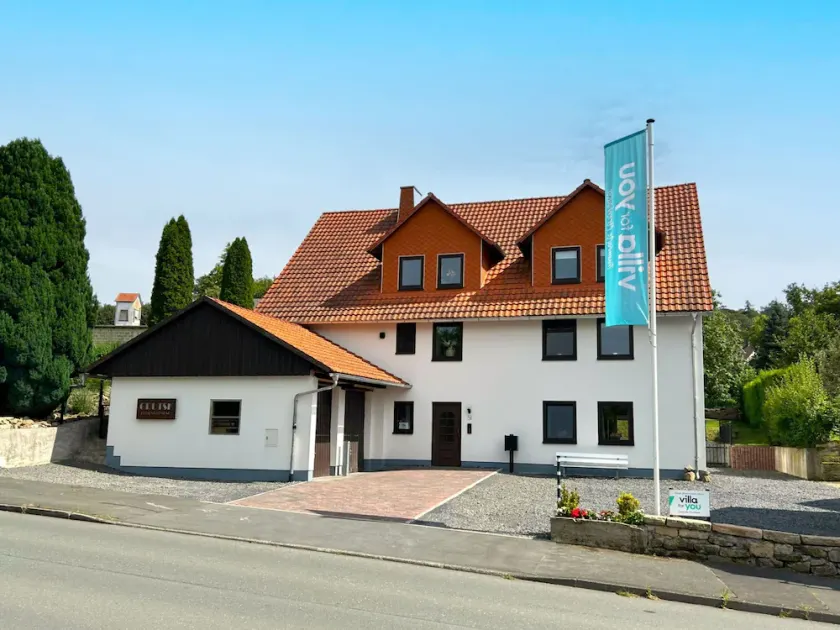 Spacious group home near Edersee and Kellerwald National Park with garden. - Image 1