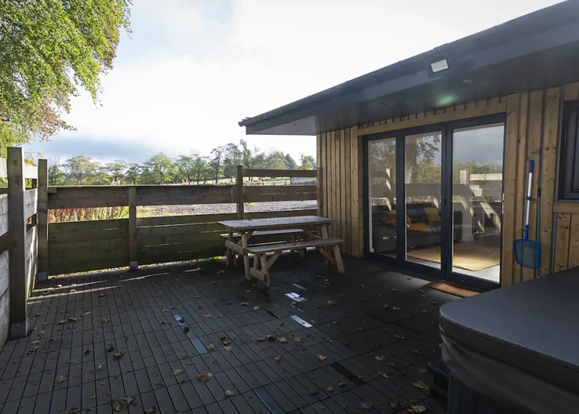 Poppy's Place Luxury Tiny Home With Secluded  Patio, Hot Tub - Image 1