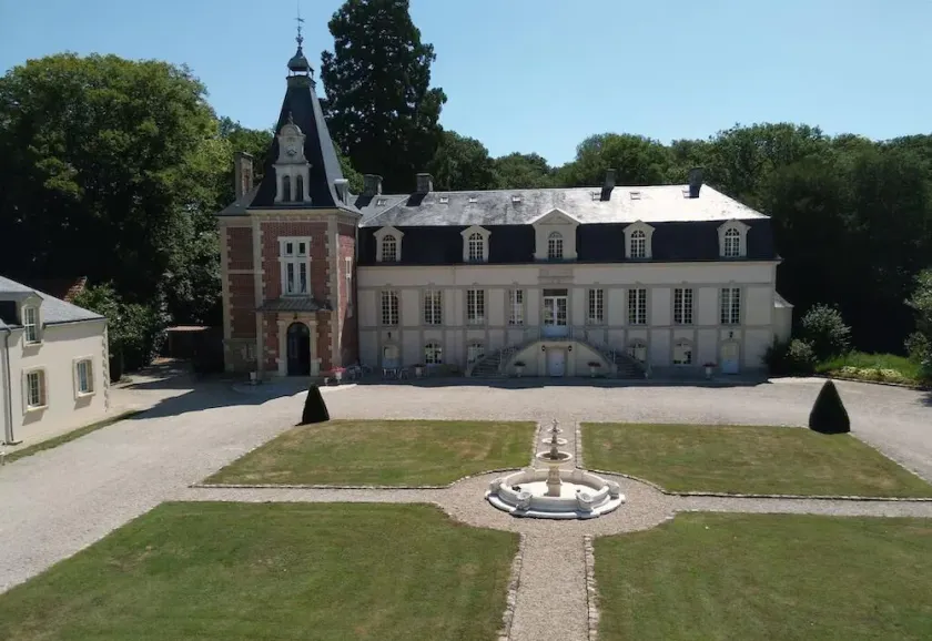 Charming estate just 1h30 from Paris - Image 1