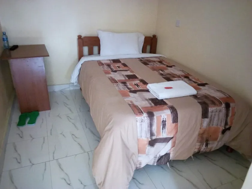 Sweet Hut Hotel - Image 1