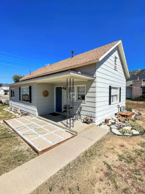 Charmed Western Bungalow_Downtown Buena Vista_Walk to Main & River - Image 1