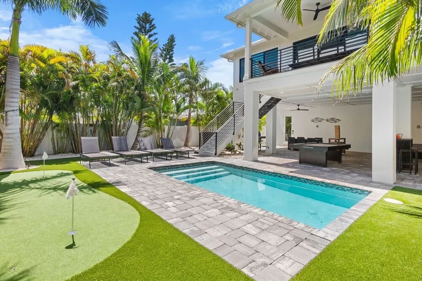 Home 5 Mins to Beach with Private Pool and Pool Table - Three Little Birds Cotta - Image 1