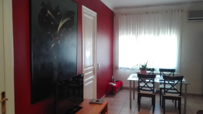 Profitez de Barcelone à partir de notre appartment central, ensoleillé et calme. - Image 1